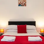 Stay Comfortable-City Centre Location- Sleeps Up To 9