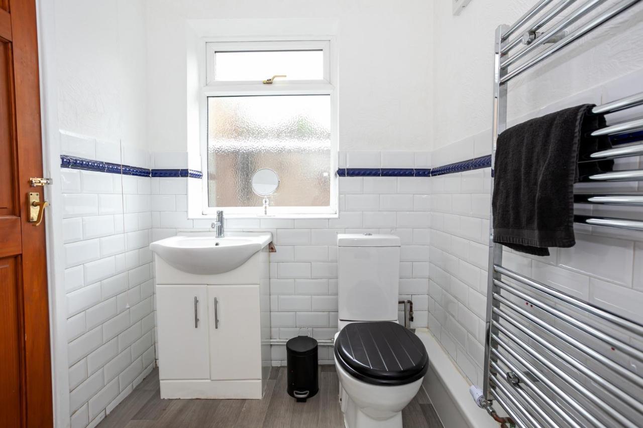 Comfortable-city Centre Location- Sleeps Up To 9 Holiday home *