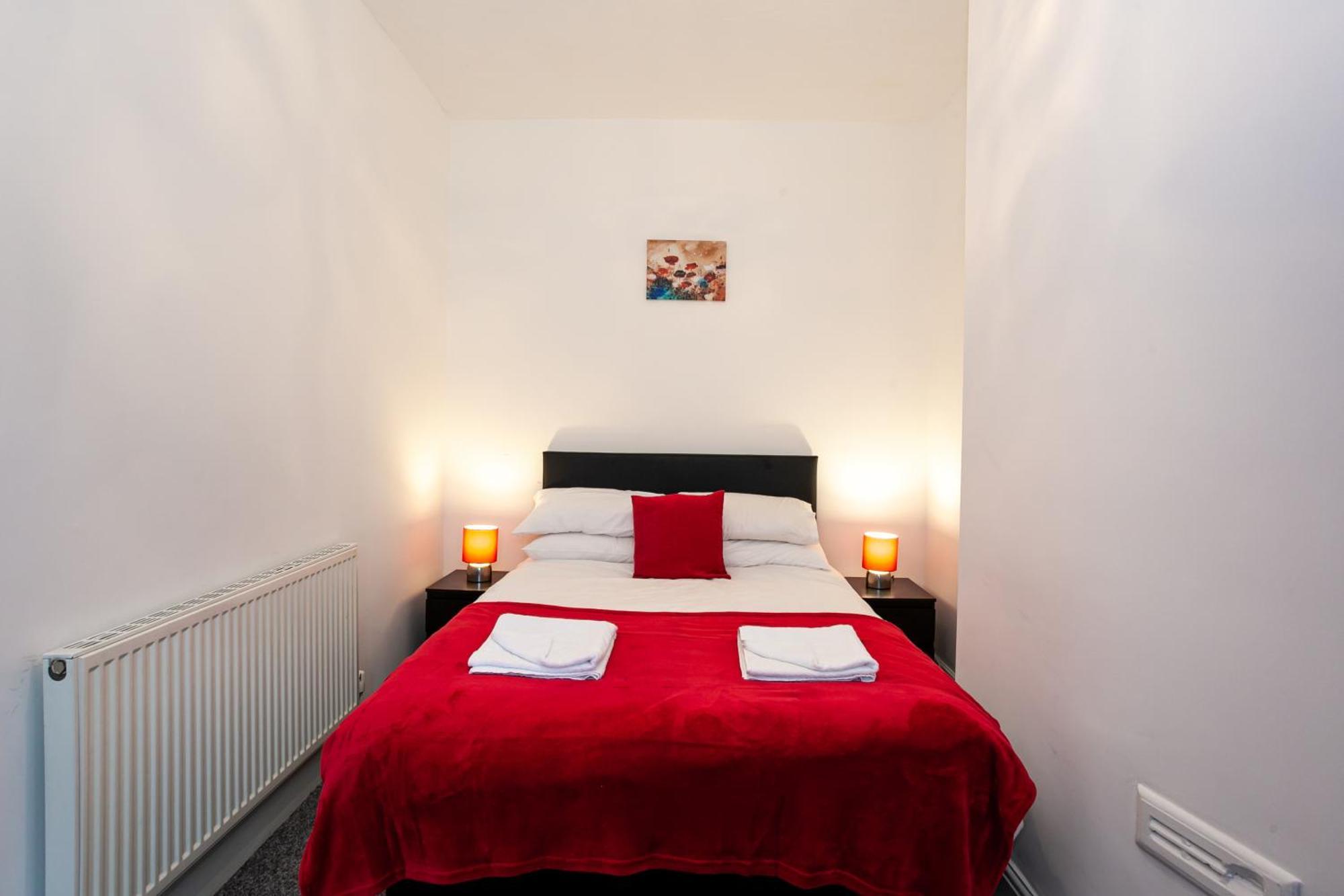 Holiday home Comfortable-city Centre Location- Sleeps Up To 9 *